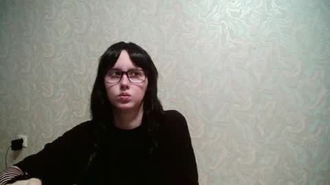 JennyOlset online show from July 13, 9:27 am
