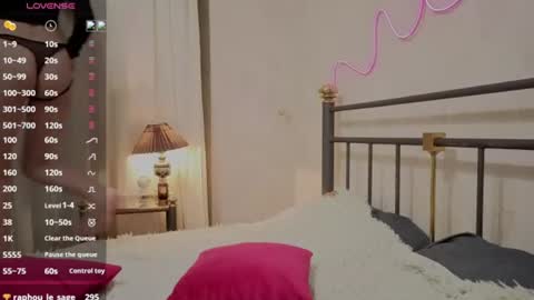 Jenny online show from August 14, 9:07 pm