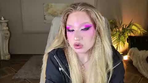 jes_solar online show from August 12, 10:56 pm