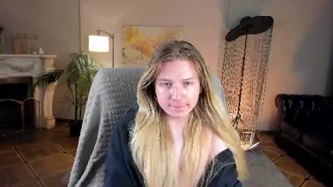 jes_solar online show from August 15, 1:42 am