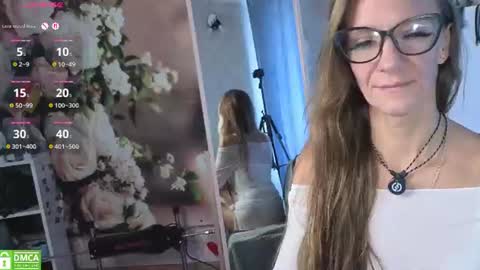 jesica_moon_peachyy online show from August 2, 3:46 am