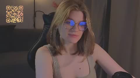  JessieVibes online show from July 21, 6:10 pm