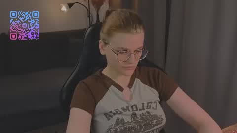  JessieVibes online show from July 26, 1:27 pm