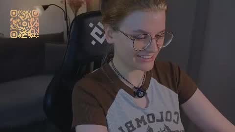  JessieVibes online show from July 26, 6:35 pm
