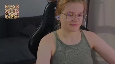  JessieVibes online show from August 1, 3:18 pm