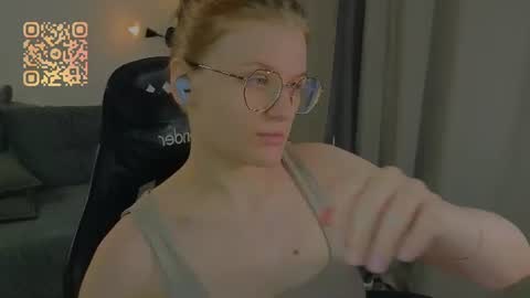  JessieVibes online show from August 2, 1:18 pm