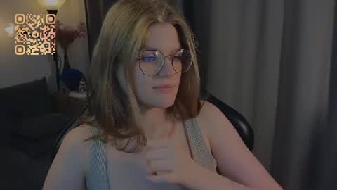  JessieVibes online show from August 4, 6:05 pm