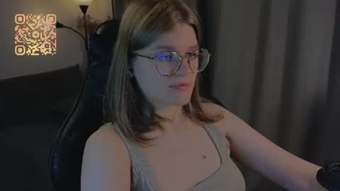 JessieVibes online show from August 4, 7:11 pm