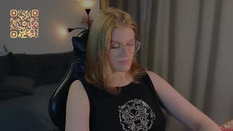  JessieVibes online show from August 8, 1:22 pm
