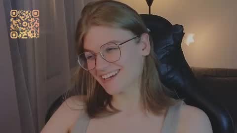 JessieVibes online show from August 11, 6:43 pm