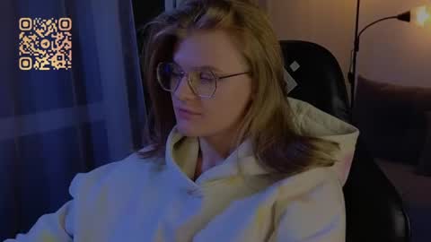  JessieVibes online show from August 13, 7:06 pm
