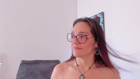 JESSICA HERRERA Meet me here at 1900pm   0100am Colombia time online show from August 12, 3:20 am