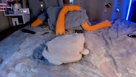 Jess online show from August 14, 6:17 am