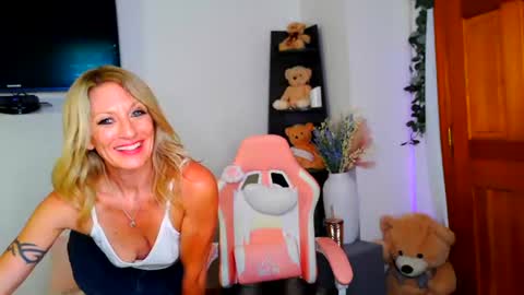 Jessabelle Diamond online show from July 23, 5:26 pm