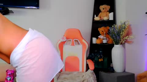 Jessabelle Diamond online show from August 13, 12:52 pm