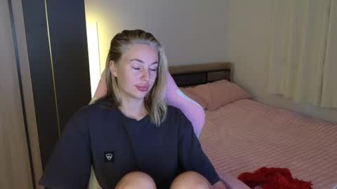Jessy online show from August 12, 4:37 am