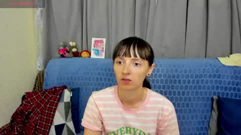 jessicaforris online show from August 15, 7:23 am