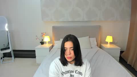 Jessie Leee online show from August 27, 12:02 pm