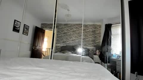 jessiebella0210_ online show from September 3, 3:59 pm