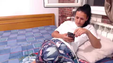 jessiestar3 online show from August 12, 11:29 pm
