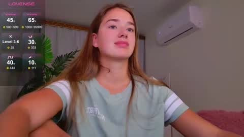 Jessi online show from July 29, 4:58 pm