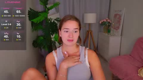 Jessi online show from August 17, 1:38 pm