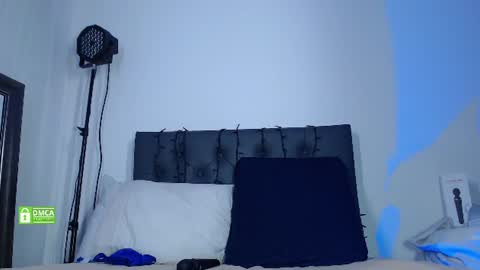 jessiwet online show from August 13, 12:35 am