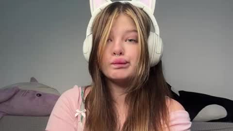 jessluck_1 online show from June 9, 12:22 pm