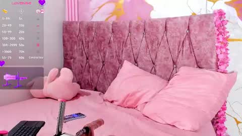 Jessy Evans online show from August 5, 6:17 pm