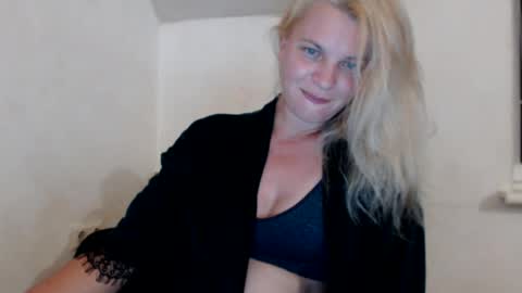 jessyangels online show from July 7, 8:35 pm