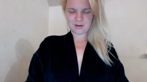 jessyangels online show from July 28, 8:37 pm