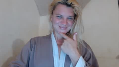 jessyangels online show from August 15, 8:57 pm