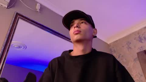 Jessy online show from August 5, 5:27 am