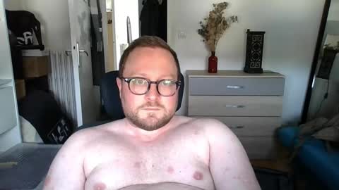 jeuneloup92 online show from April 10, 3:19 pm