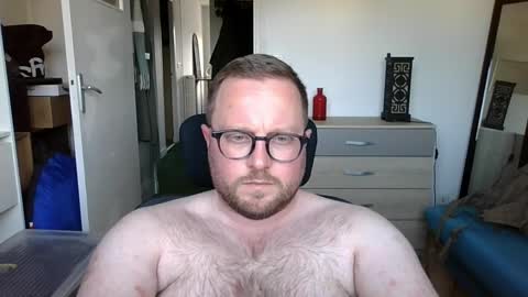 jeuneloup92 online show from May 21, 4:42 pm