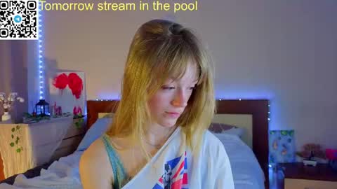 Gwen online show from August 14, 12:36 am