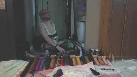 jghosty69 online show from July 5, 6:11 pm