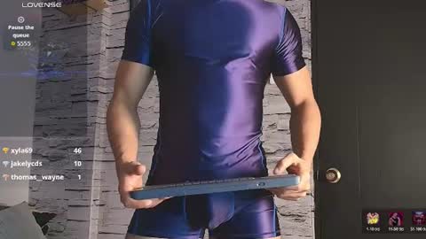 jhay_wheeler777 online show from August 11, 6:37 am