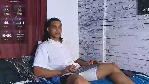 jhay_wheeler777 online show from August 12, 4:48 am