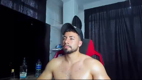 Jhojan Strong  online show from July 15, 9:49 pm