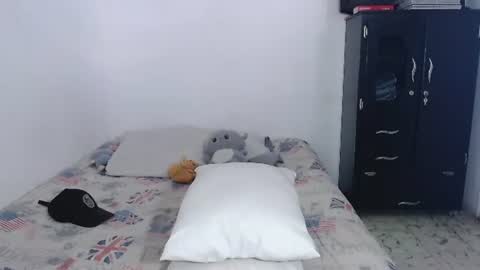 jhonay__cute online show from August 12, 3:25 pm