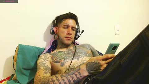 jhonn vivienne online show from August 11, 5:31 am