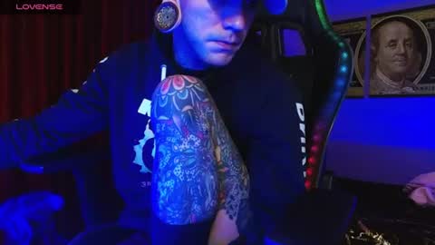 jhonn vivienne online show from August 15, 4:49 am
