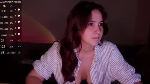 jia_lisaa online show from July 28, 1:06 pm