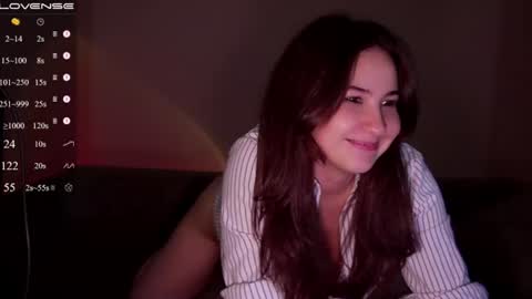jia_lisaa online show from August 4, 7:55 pm