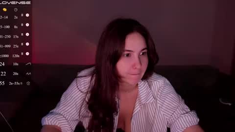jia_lisaa online show from August 15, 9:35 am