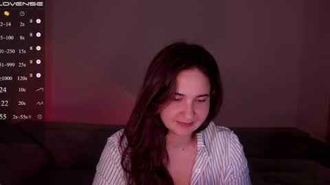 jia_lisaa online show from August 15, 12:53 pm