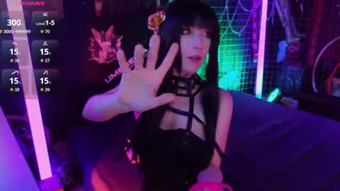    online show from August 16, 2:15 am