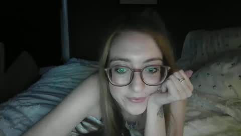 jilliangiselle online show from May 22, 4:14 am