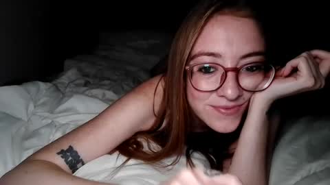jilliangiselle online show from August 6, 4:22 am